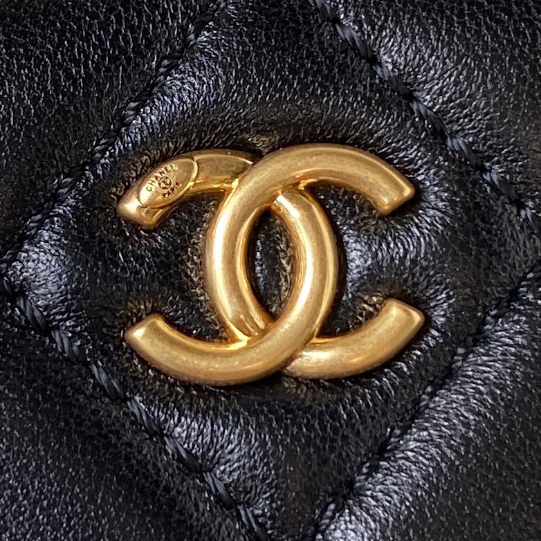 Ch**el cosmetic bags